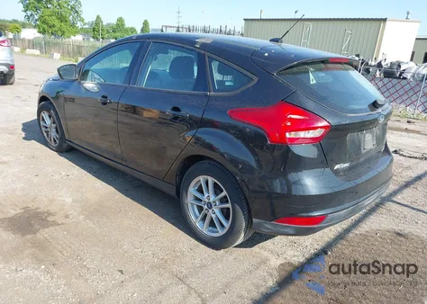 2015 Ford Focus Se z USA, uszkodzony, nr VIN 1FADP3K2XFL277491